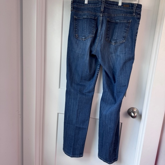 Kut From The Kloth “Catherine” Boyfriend Jeans in a classic medium blue wash. - Picture 6 of 13